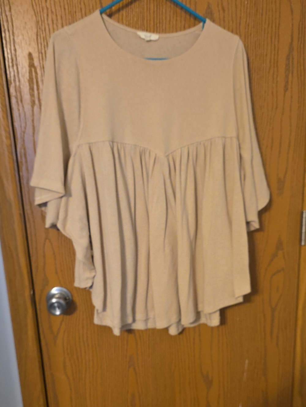 Byeasel Soft Beige Babydoll Batwing Tunic Top Ptp 20 Nwot